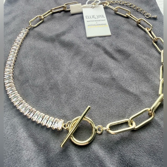 Ellie Vail Toggle Crystal Choker w/ Paper Clip Link Gold Asymmetrical Necklace - Picture 3 of 9